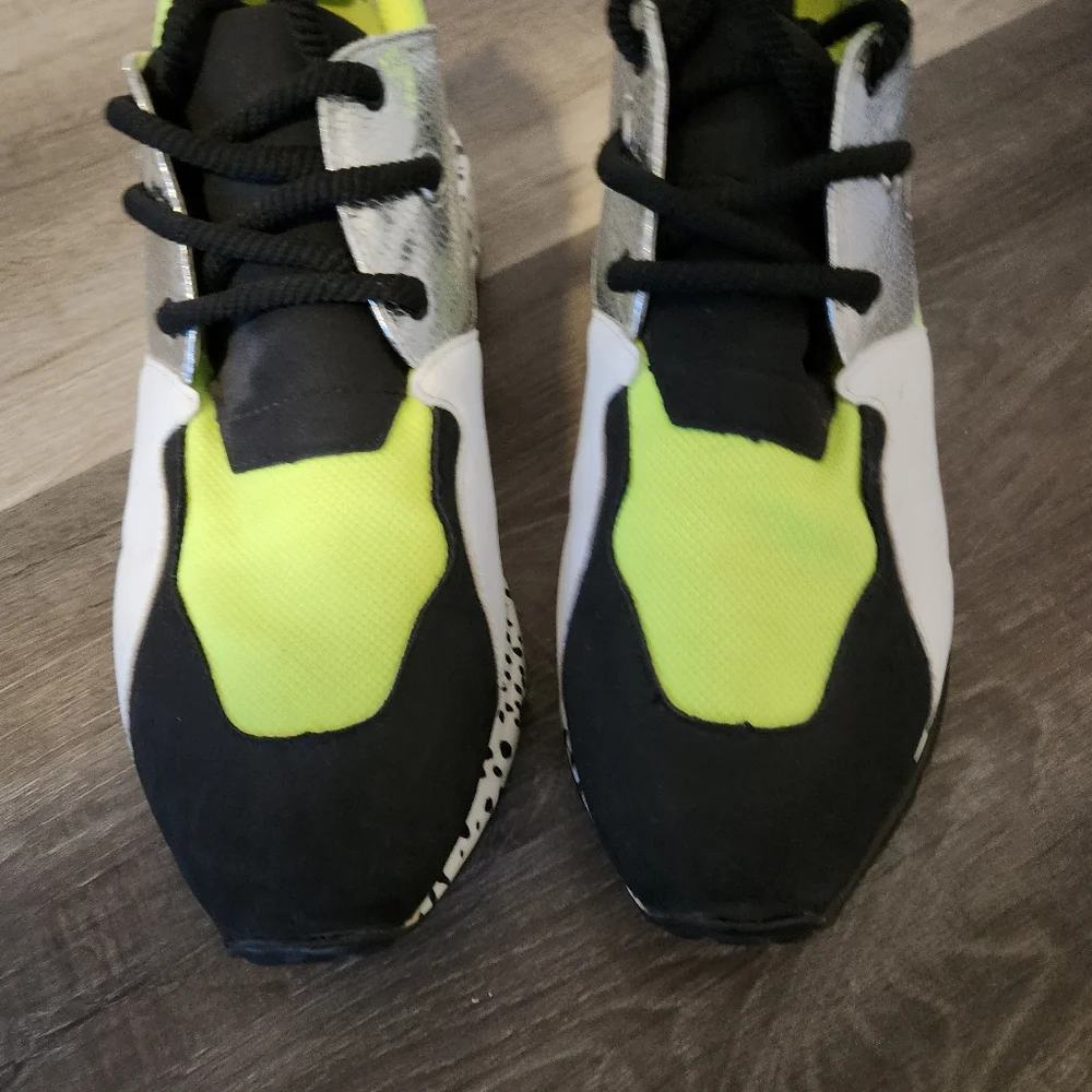 Steve Madden Neon Yellow Black Chunky Sneakers, Women’s 11